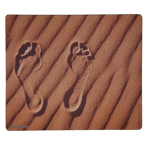 Alfombrilla para ratón de Nova. Serie Zen.  Foto huellas en arena
